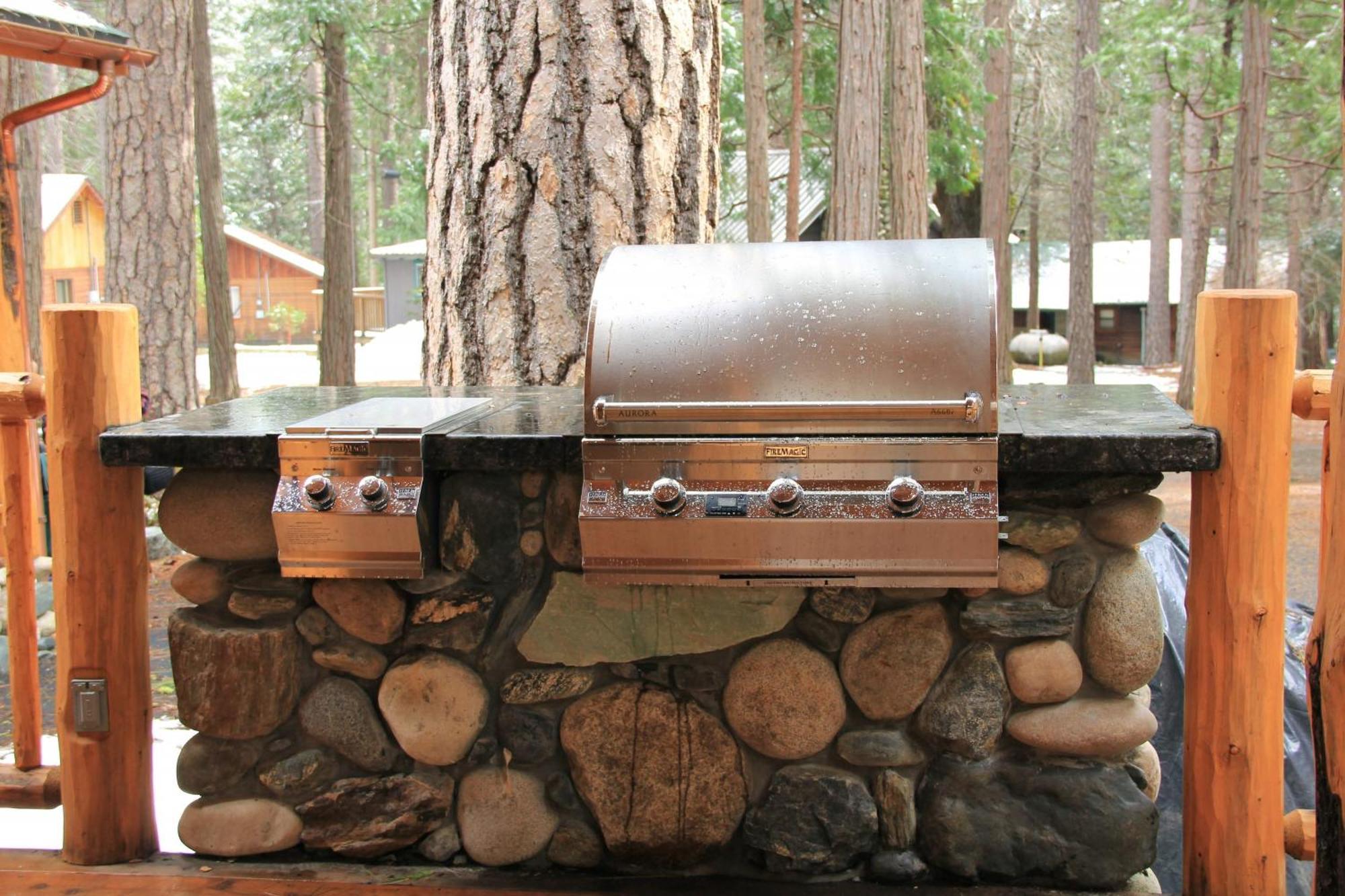 Grizzly Giant Villa Wawona Exterior photo